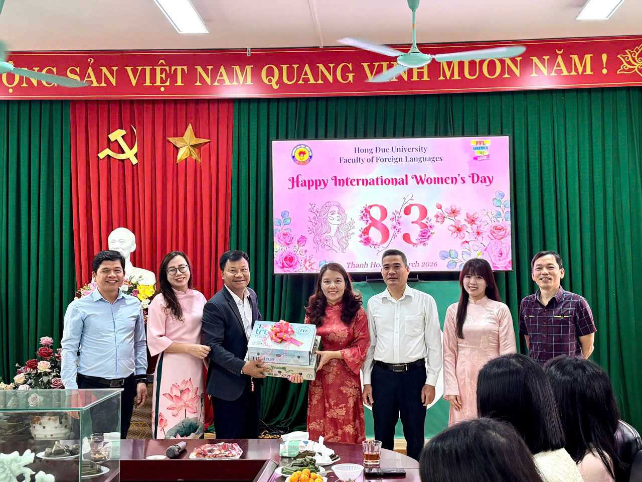 KHOA NGOẠI NGỮ - TRƯỜNG ĐẠI HỌC HỒNG ĐỨC TỔ CHỨC TỌA ĐÀM CHÀO MỪNG NGÀY QUỐC TẾ PHỤ NỮ 8/3